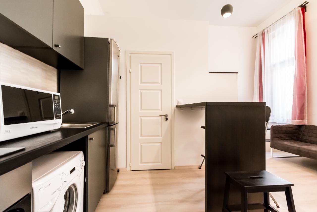Mickey'S Flat Close To Budapest Whale Apartman Kültér fotó